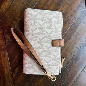 MK Wristlet